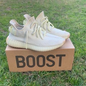 Yeezy 350 V2 Butter Size: 9, USED